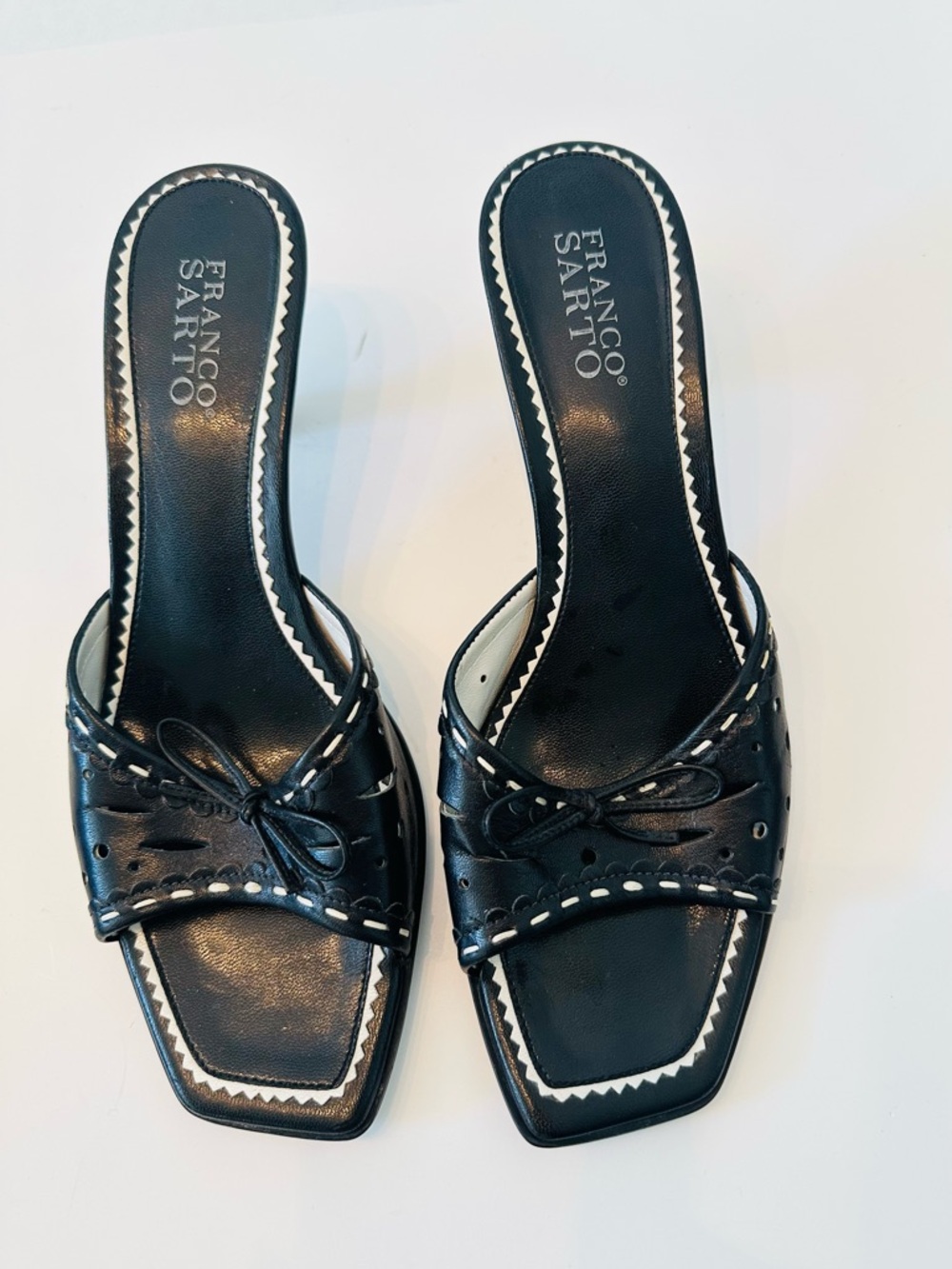 FRANCO SARTO Mule Sandals Leather Black White Topstitching Kitten Heel size 9.5
